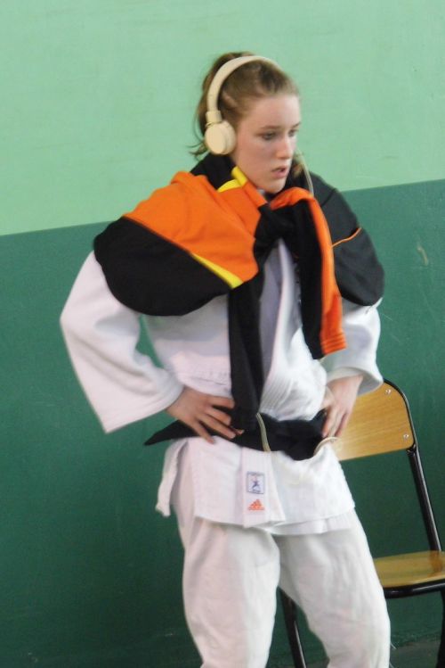 Léa était la seule féminine du KCC . Elle est encore pour quelques minutes la seule ceinture noire chez les cadets du club .Léa termine seconde de cette coupe 92 et se qualifie ainsi pour le Criterium de France qui aura lieu à Ceyrat. UN GRAND BRAVO !