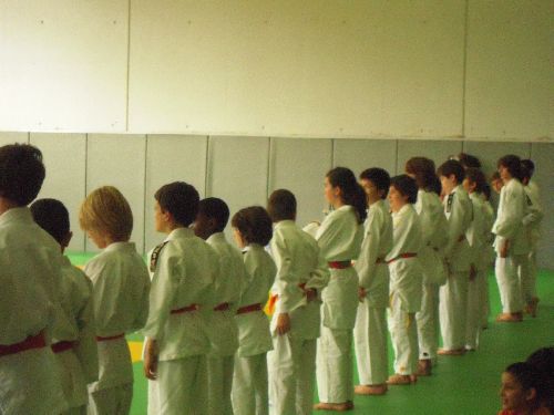 Tous les judokas du KCC ecoutent attentivement