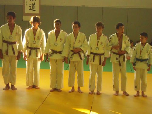 Equipe minimes vice-championne des Hts de Seine : Jérémy -Hédi-Antoine-Jérome-Mohamed -Antoine S et Juliano