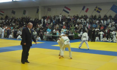 Trappes est un tournoi international de bonne facture puisqu'étaient présents des judokas Bataves , Hongrois et Ukrainiens