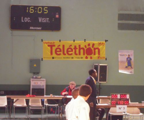Le Téléthon avait lieu cette année à Villeneuve-La-Garenne. Le résultat a beaucoup moins d'importance que le fait , pour nous , de participer à cette belle oeuvre .