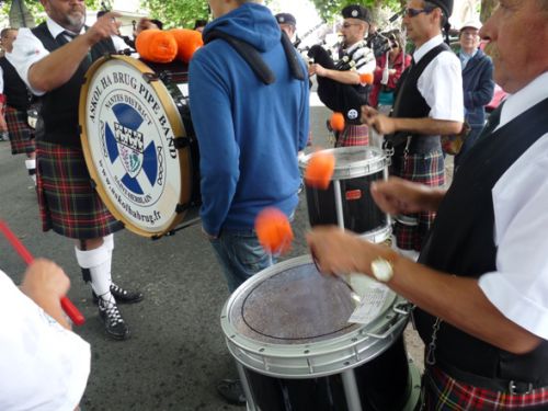 Askol Ha Brug Pipe Band place du marché de Tharon-Plage