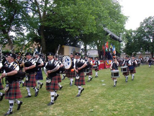 Askol Ha Brug Pipe Band