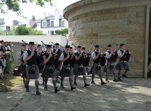 Pipe Band competition (Isle Of Cumbrae Pipe Band, the Crazy Pipe band)