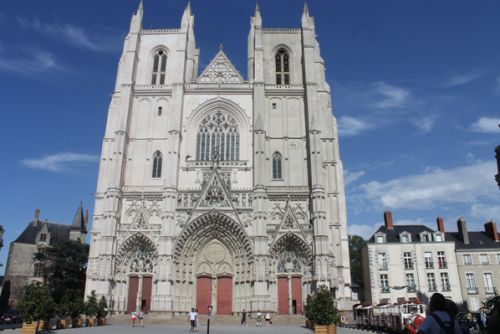 La cathédrale de Nantes (en bas à droite Sylvie et Reun)