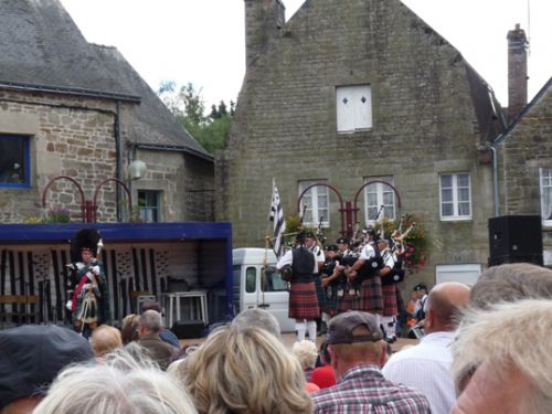 Askol Ha Brug Pipe Band at Guemene-Sur-Scorff