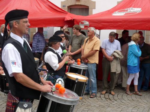 The tenorrs of Askol Ha Brug Pipe Band