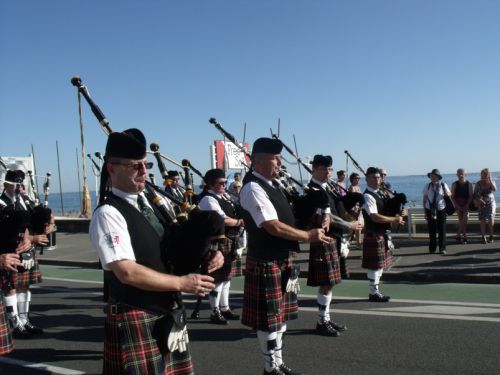 Askol Ha Brug Pipe Band on the beachfront at 