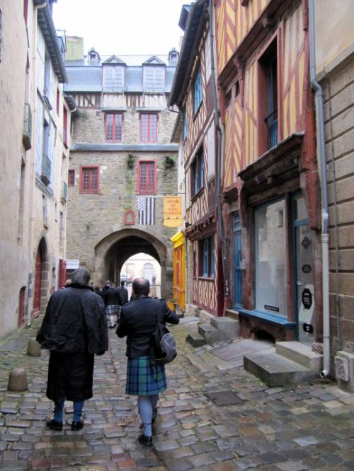 La Kilt Society de France visitant Rennes