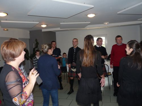 Les danseuses Irlandaises de Saint Nazaire et Askol Ha Brug Pipe Band à l'Assemblée Générale