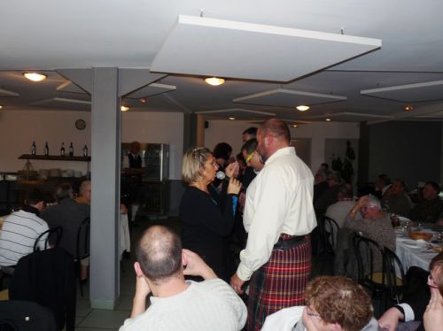 Les danseuses Irlandaises de Saint Nazaire et Askol Ha Brug Pipe Band à l'Assemblée Générale