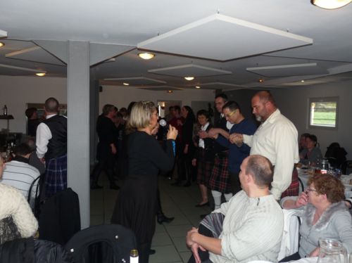 Les danseuses Irlandaises de Saint Nazaire et Askol Ha Brug Pipe Band à l'Assemblée Générale