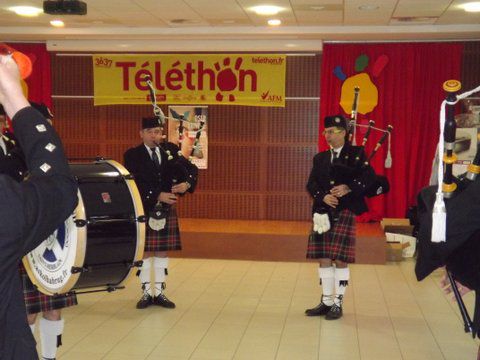 Gérald A. et Claude TRIPON au Téléthon de Sautron