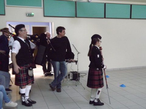 Askol Ha Brug Pipe Band