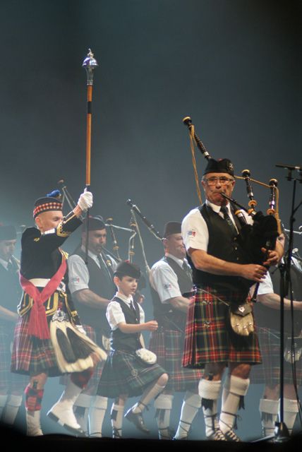 John-Peter DINE, Gabriel, Patrick PILARD of Askol Ha Brug Pipe Band in the ZENITH at Nantes