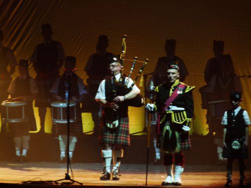Yves TRIPON, John-Peter DINE and Gabriel of Askol Ha Brug Pipe Band in the ZENITH at Nantes