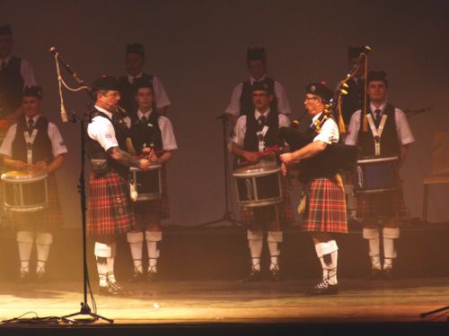 Claude TRIPON, Patrick PILARD and the Drummers of Askol Ha Brug Pipe Band in the ZENITH at Nantes