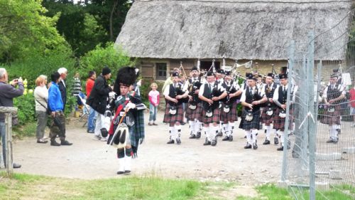 1er défilé d'Askol Ha Brug Pipe Band