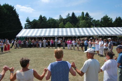 Danseurs à la Fest Deiz de la tante Thurine