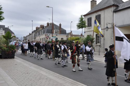 Défilé de la Kilt Society de France à Aubigny Sur Nère