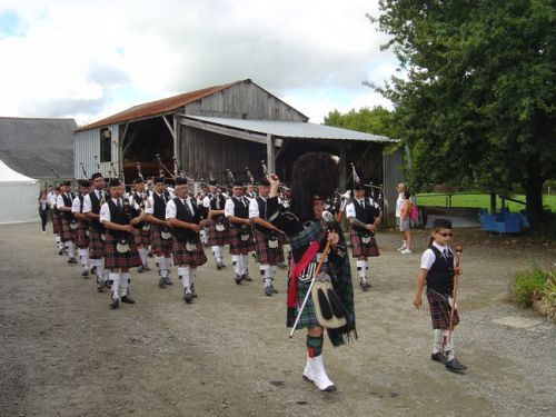 Askol ha Brug Pipe Band