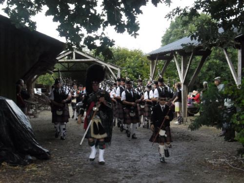 Askol ha Brug Pipe Band