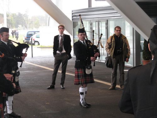 Yves TRIPON (Pipe Major) à l'hypodrome Pornichet