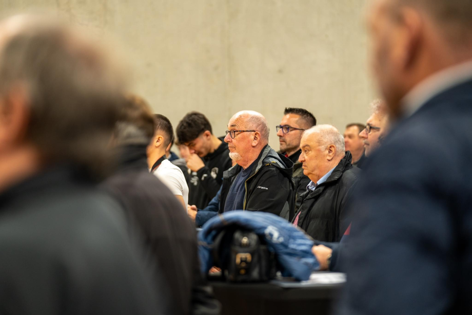 Certains prétendent que j'observe. Je veux bien. Avec François Marcadé