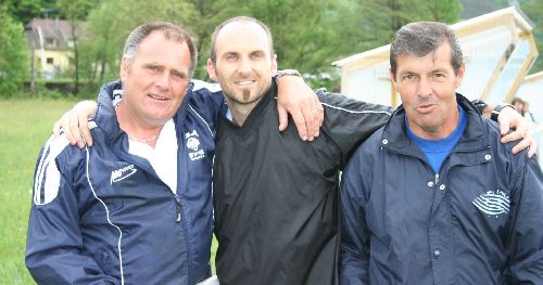 Chistian Nahan, Stéphane Borghi et Jean-Paul Schnebelen. Heureux après le titre assuré par l'AS Aspach-le-Haut à Oderen (10/05/2009) 