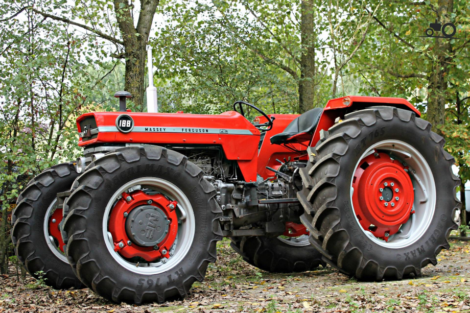 794842-188-massey-ferguson.jpg