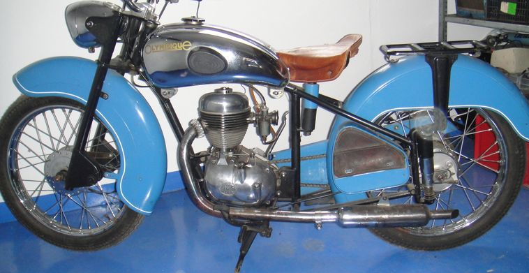 11 OLYMPIQUE 125 AMC 1957.png