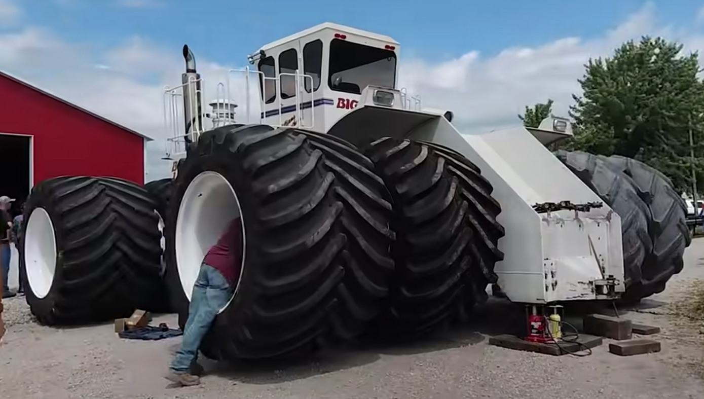 big-bud-16v-747-worlds-largest-tractor.jpg