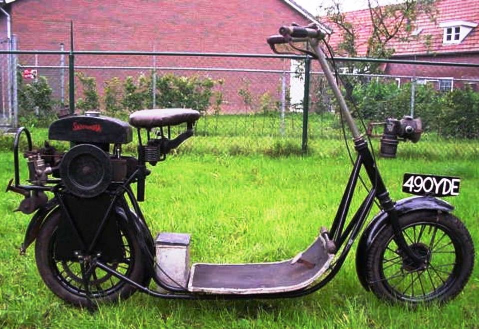 1 5 scooter 1915.jpg