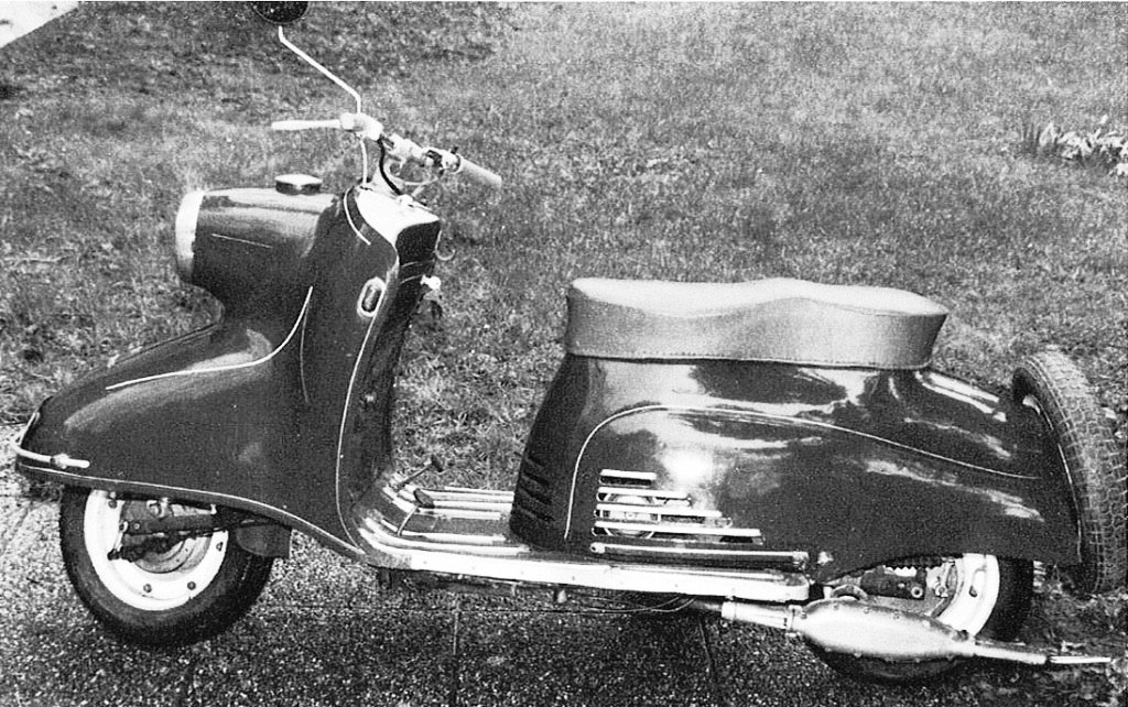 36 2 ktm-scooter-mirabell-profil-gauche 1950.jpg