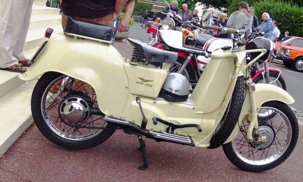 37 MOTOGUZZI 1955.jpg