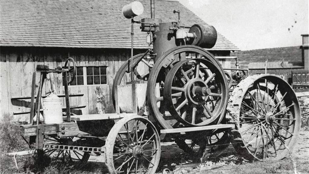0 1 Froelich-tractor 1892.jpg