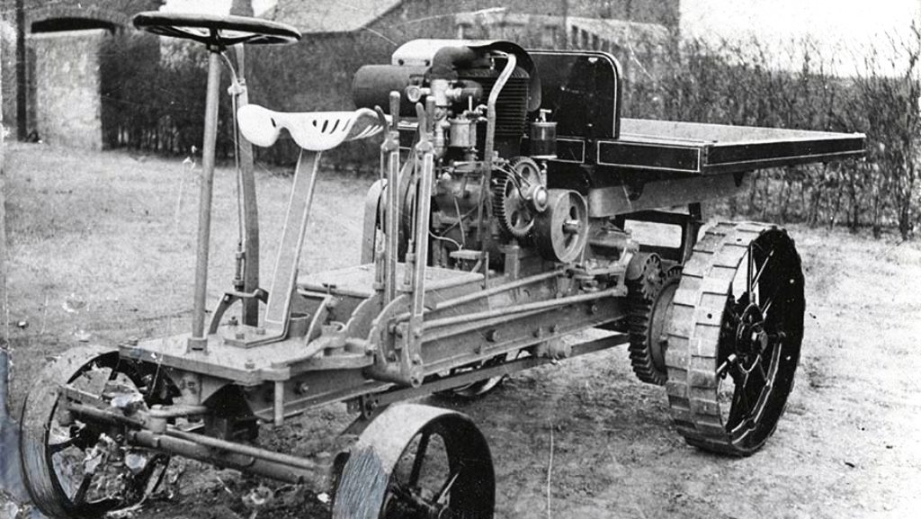1 Saunderson-tractor 1900 US.jpg