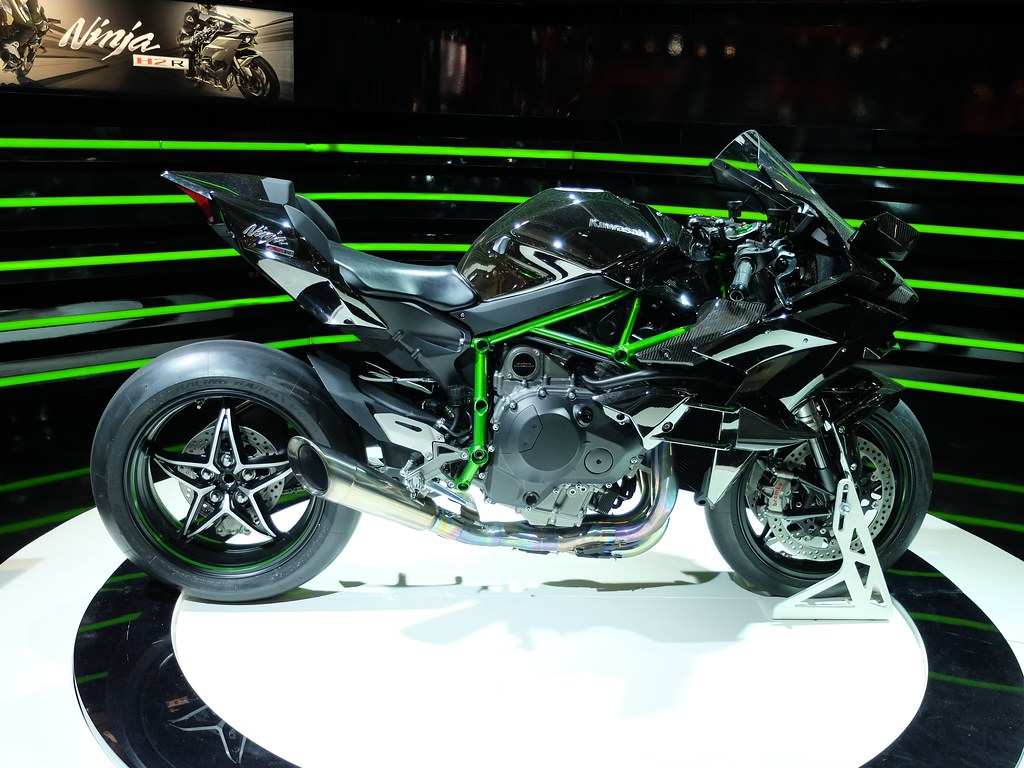 kawa ninja H2R 400 KMH.jpg