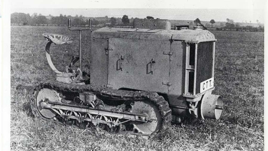 This-Blackstone-tracklayer-announced-in-1919-was-the-first-AGE-production-tractor-.jpg