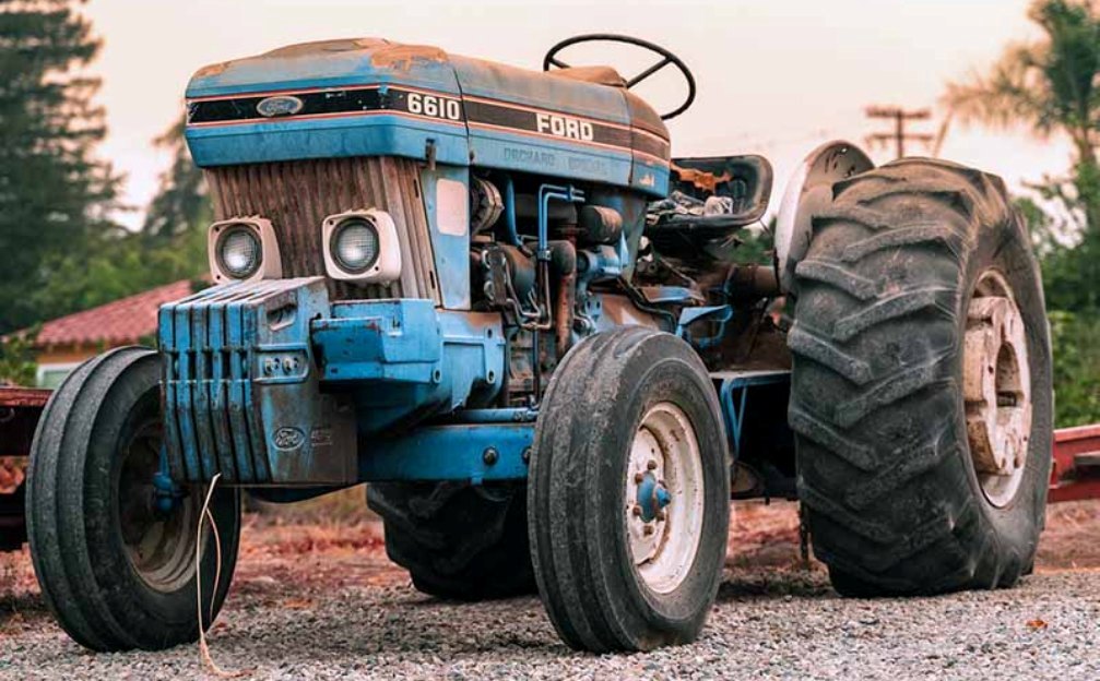 blue-ford-tractor.jpg