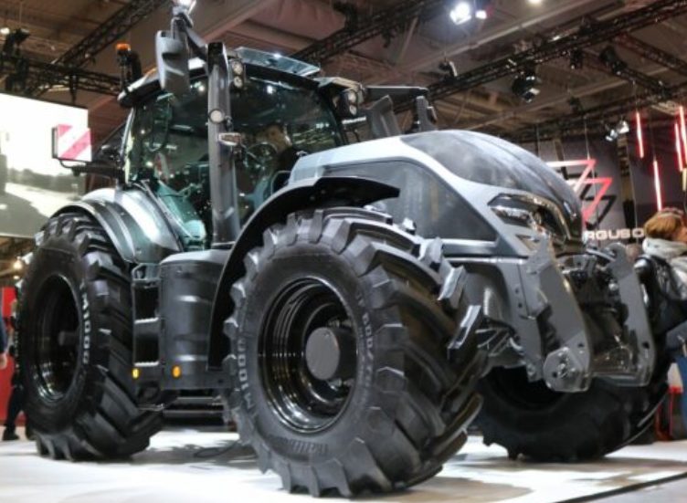 Valtra-Q5-SIMA-2022-700x394.jpg