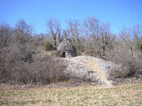 Cabane de berger du Quercy en pierre sèche, appelée gariotte ou caselle