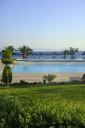 The Ixian Grand - La piscine de l'hôtel