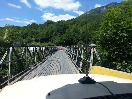 Pont frontière Bosnie.jpg