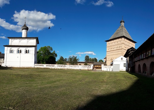 0816 Suzdal monastère 1.jpg