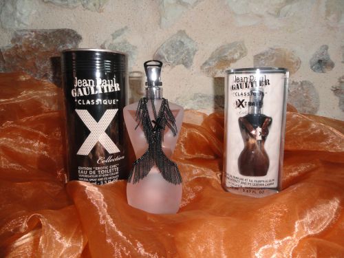 CLASSIQUE X - EROTIC CHIC et l'extrait de parfum avec sa pampille cuir - Editions limitées Décembre 2011