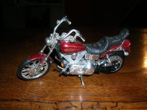 moto custom harley davidson jouet vintage 1985