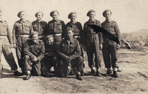 Ph08 - Ecole de Sous-Officiers Anghiari   1945.JPG