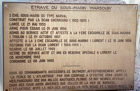 Plaque étrave Marsouin.jpg