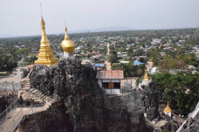 Vue générale de Loikaw , ce 19.04.2016 ( 22 Mars 2016) .